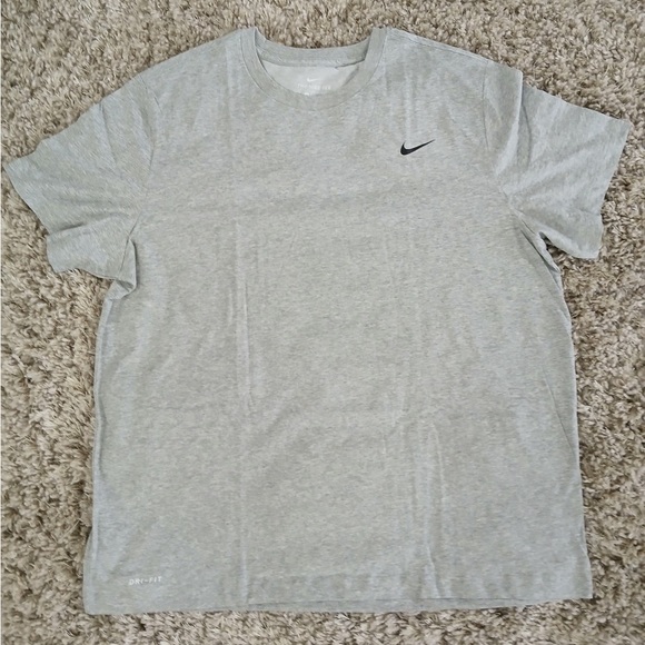 Nike Other - Nike Men's Light Gray Short Sleeve Tee